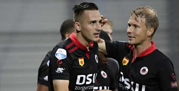 賽中傳球成 賽中傳球成